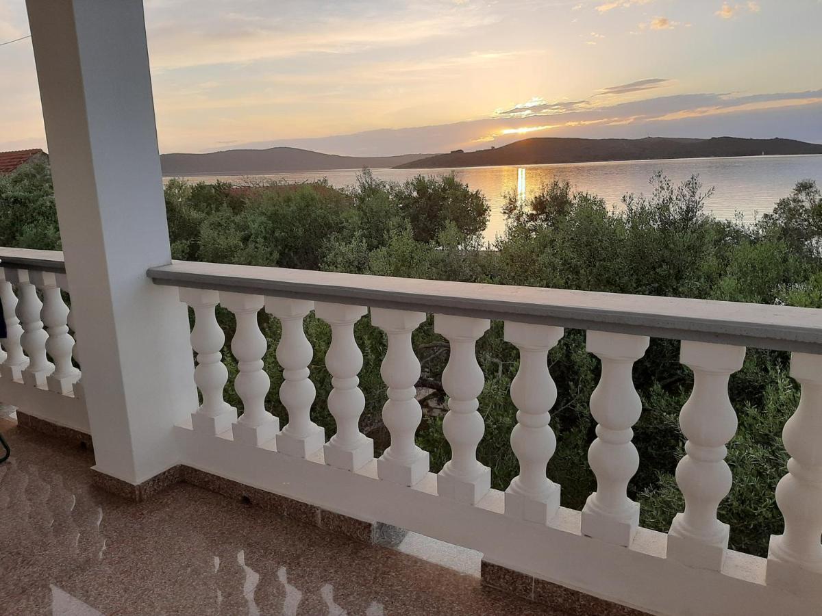 דירות אוגייאן Family House Rebeka מראה חיצוני תמונה