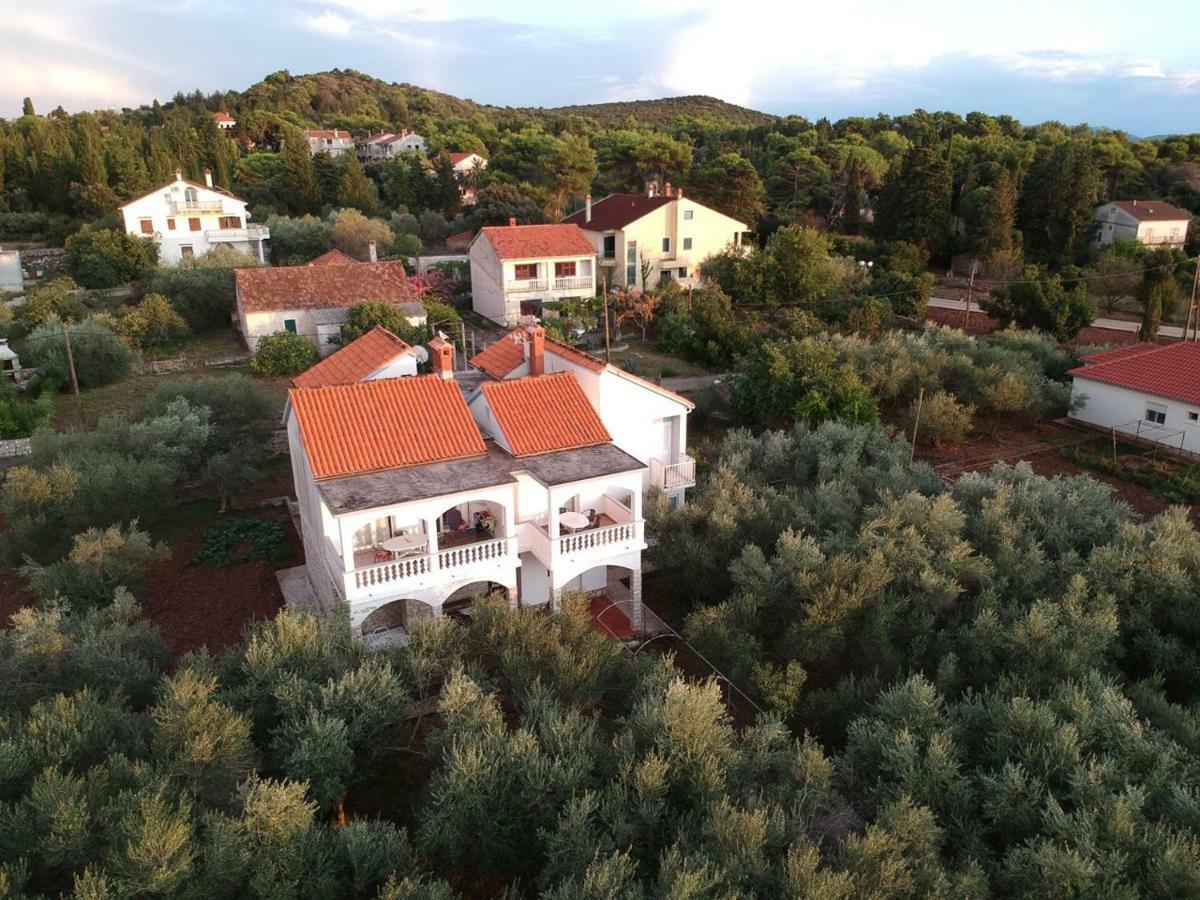 דירות אוגייאן Family House Rebeka מראה חיצוני תמונה